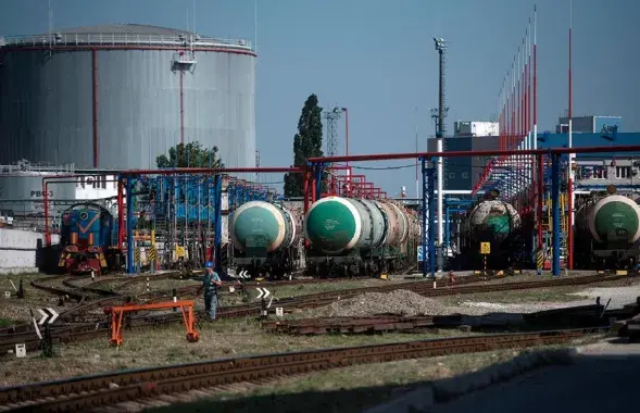 Россияне ждут бензин из Беларуси
